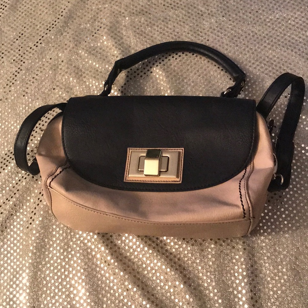 Apt 9 nude/ black purse
